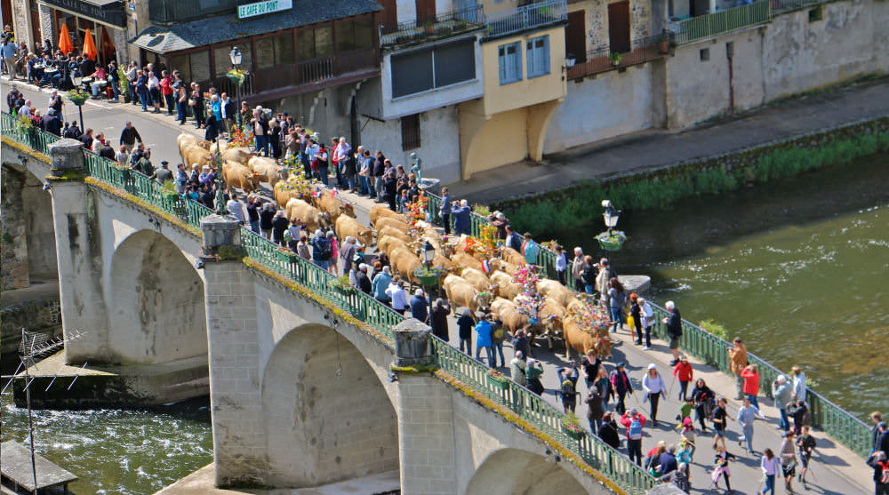 hebergement pour fête de l'estive st geniez d'olt et d'aubrac